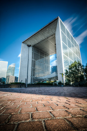 La Défense (2013)
